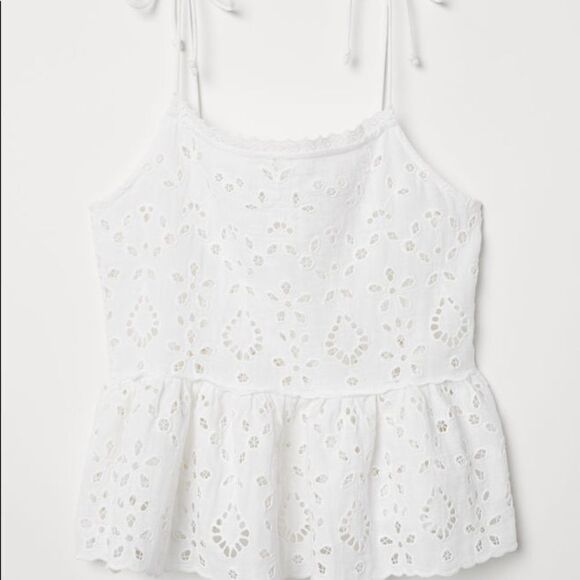 ✨ H&M
Embroidered Peplum Top✨  - Picture 5 of 6